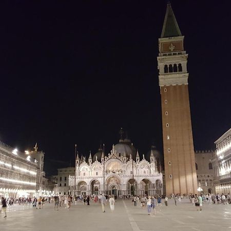 La Corte Incantata Venesia Bagian luar foto